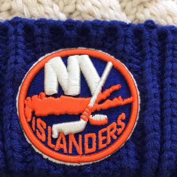 NEW Fan Favorite New York Islanders Hat - Picture 3 of 6
